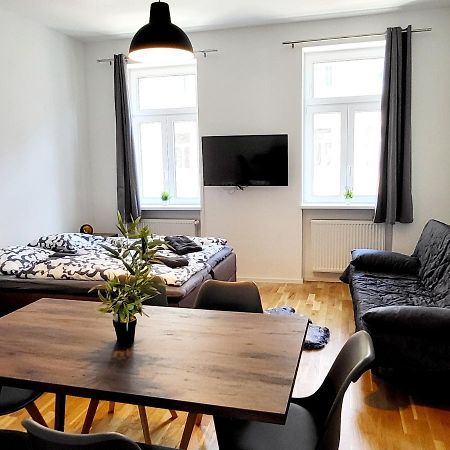Sunny Apartment With 1 Balcony Viena Exterior foto